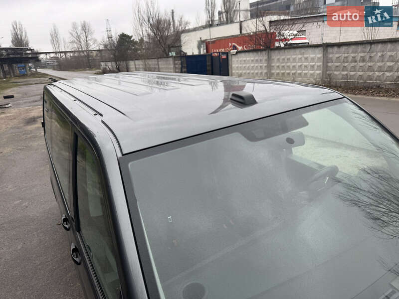 Мінівен Volkswagen Caravelle 2020 в Києві