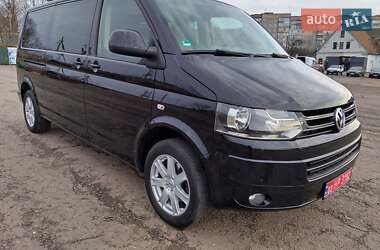 Минивэн Volkswagen Caravelle 2015 в Ровно
