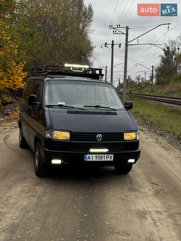 Минивэн Volkswagen Caravelle 1990 в Киеве фото Минивэн Volkswagen Caravelle 1990 в Киеве