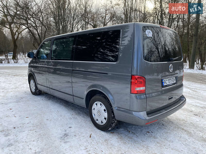 Volkswagen Caravelle 2015