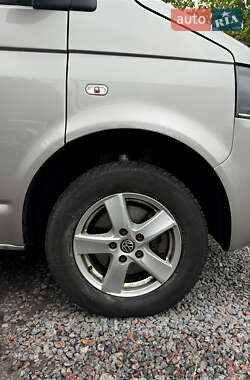 Минивэн Volkswagen Caravelle 2012 в Узине