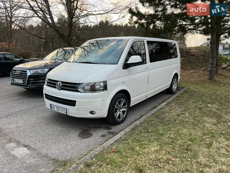 Volkswagen Caravelle