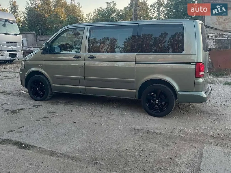 Volkswagen Caravelle
