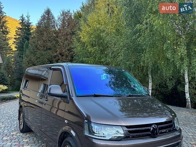 Volkswagen Caravelle 2015