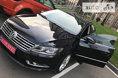 Седан Volkswagen CC / Passat CC 2012 в Киеве