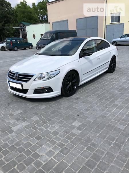 Седан Volkswagen CC / Passat CC 2011 в Львові