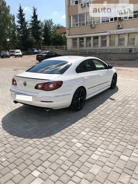 Седан Volkswagen CC / Passat CC 2011 в Львові