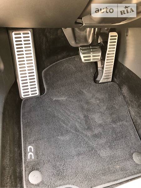 Седан Volkswagen CC / Passat CC 2011 в Львові