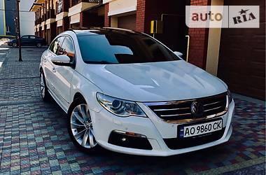 Седан Volkswagen CC / Passat CC 2011 в Ужгороде