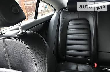 Седан Volkswagen CC / Passat CC 2010 в 