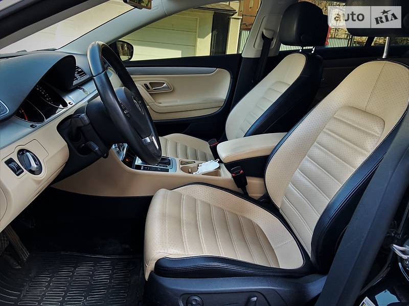 Седан Volkswagen CC / Passat CC 2013 в Чернівцях
