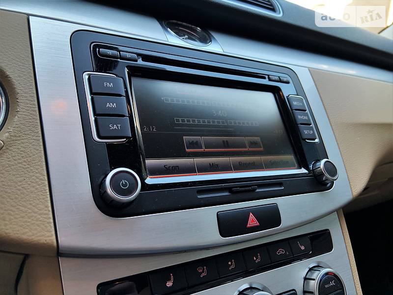 Седан Volkswagen CC / Passat CC 2013 в Чернівцях