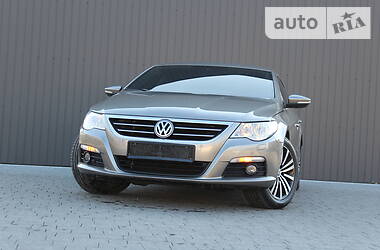 Седан Volkswagen CC / Passat CC 2011 в Трускавці