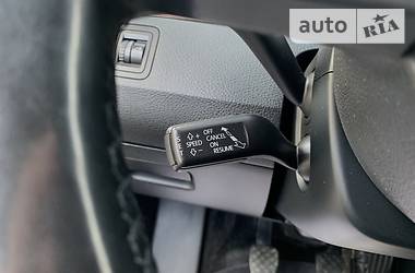 Седан Volkswagen CC / Passat CC 2010 в 