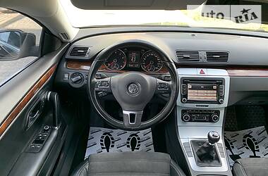 Седан Volkswagen CC / Passat CC 2010 в 
