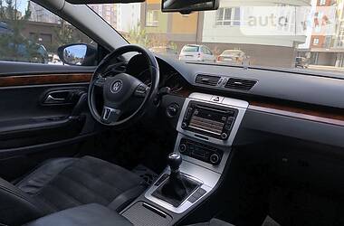 Седан Volkswagen CC / Passat CC 2010 в 