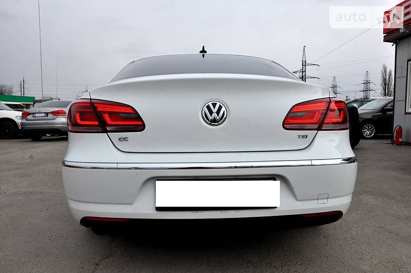 Седан Volkswagen CC / Passat CC 2016 в Львові