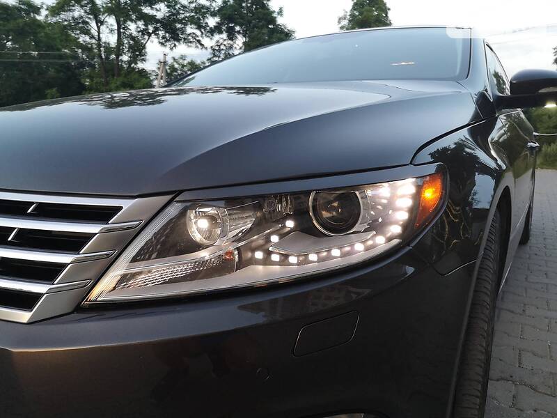 Седан Volkswagen CC / Passat CC 2012 в Черновцах