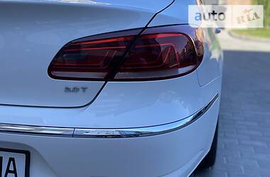 Седан Volkswagen CC / Passat CC 2012 в 