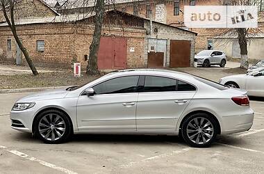 Седан Volkswagen CC / Passat CC 2012 в 