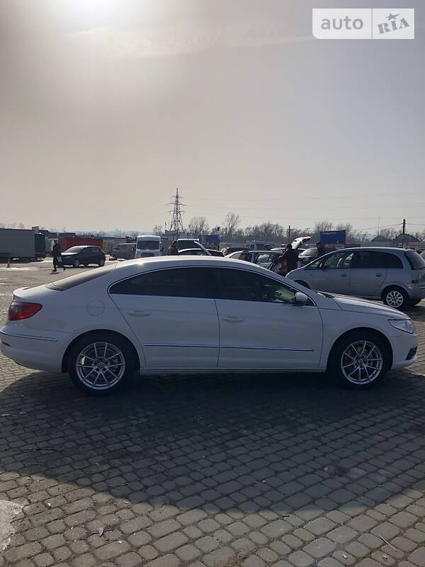 Седан Volkswagen CC / Passat CC 2011 в Черновцах