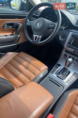 Седан Volkswagen CC / Passat CC 2013 в 