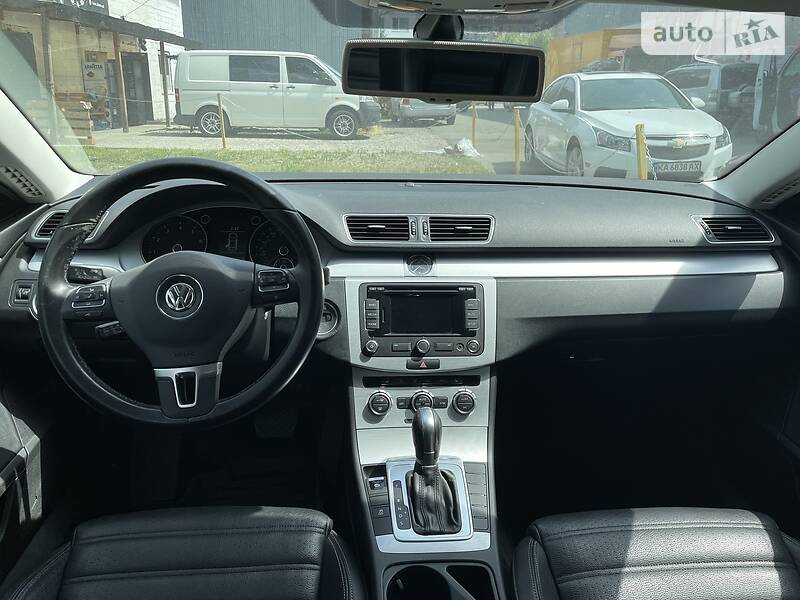 Седан Volkswagen CC / Passat CC 2015 в Киеве