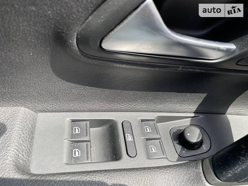 Седан Volkswagen CC / Passat CC 2015 в Киеве