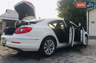 Купе Volkswagen CC / Passat CC 2009 в Умани