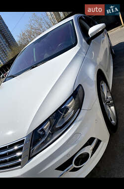 Седан Volkswagen CC / Passat CC 2013 в Киеве