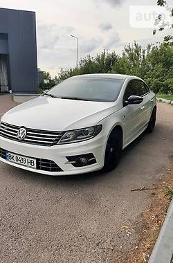 Седан Volkswagen CC / Passat CC 2016 в Ровно