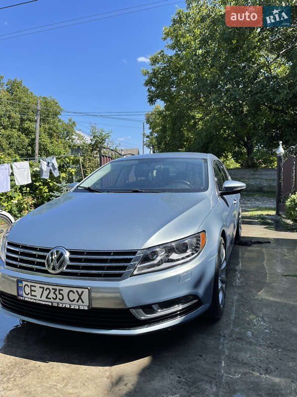 Седан Volkswagen CC / Passat CC 2012 в Новоселиці