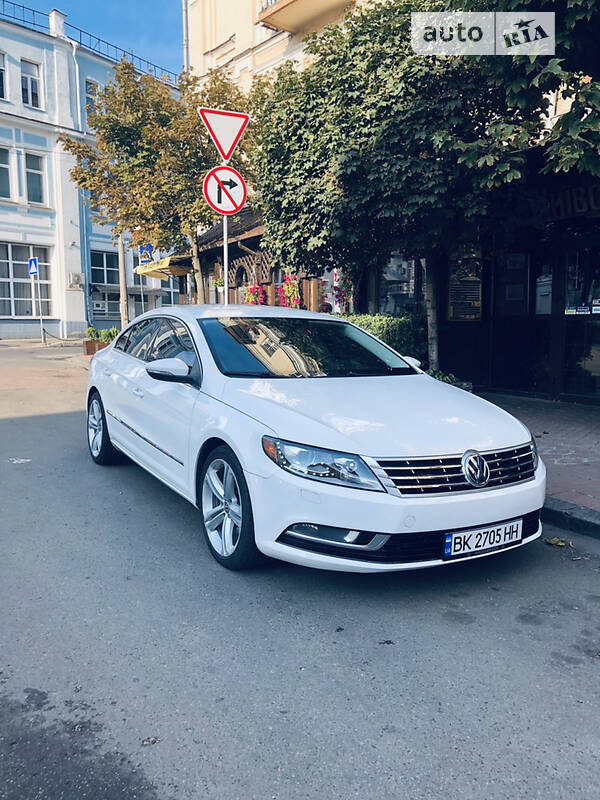 Седан Volkswagen CC / Passat CC 2012 в Киеве