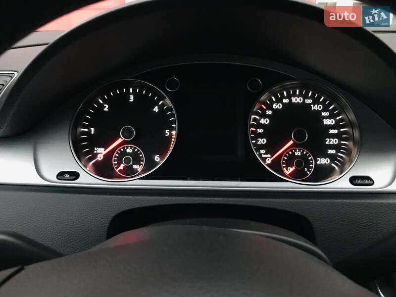 Седан Volkswagen CC / Passat CC 2012 в Николаеве