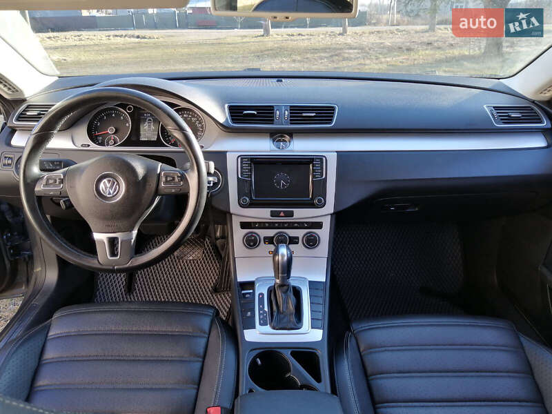 Седан Volkswagen CC / Passat CC 2015 в Снятине