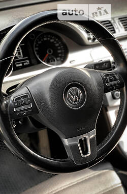 Купе Volkswagen CC / Passat CC 2009 в Самборі