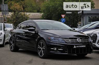 Седан Volkswagen CC / Passat CC 2013 в Киеве