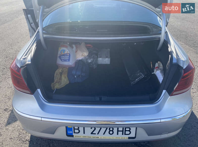 Седан Volkswagen CC / Passat CC 2015 в Полтаві