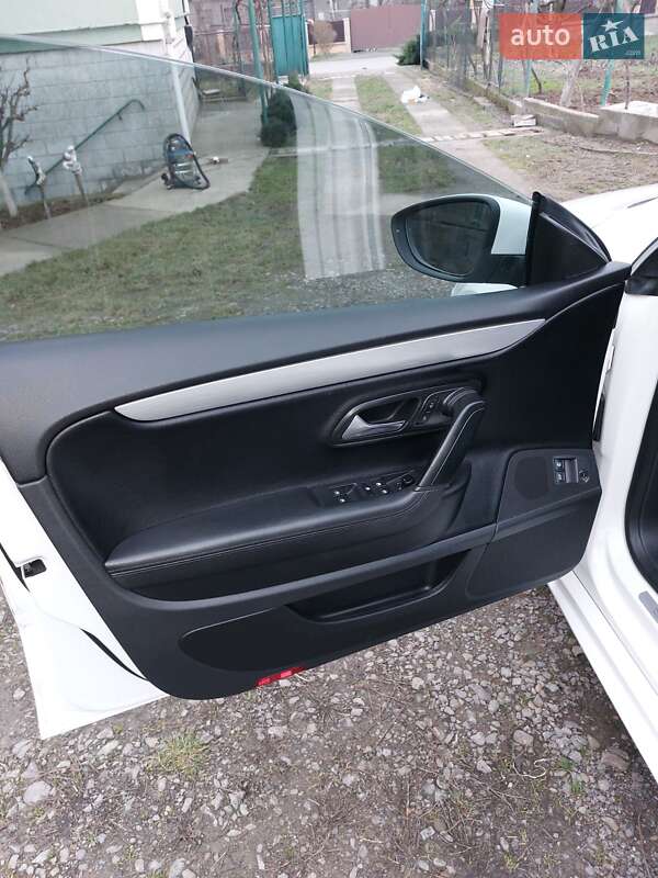 Купе Volkswagen CC / Passat CC 2013 в Ужгороді