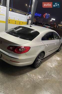 Купе Volkswagen CC / Passat CC 2010 в 