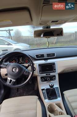 Купе Volkswagen CC / Passat CC 2011 в 
