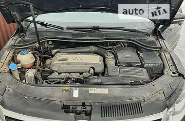 Седан Volkswagen CC / Passat CC 2013 в 