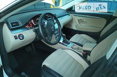 Седан Volkswagen CC / Passat CC 2012 в 