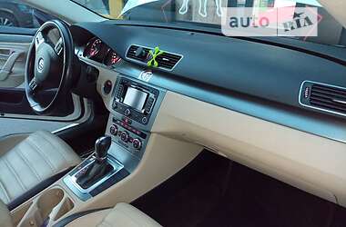 Седан Volkswagen CC / Passat CC 2012 в 