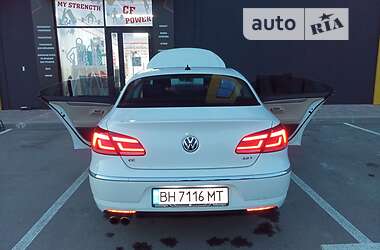 Седан Volkswagen CC / Passat CC 2012 в 