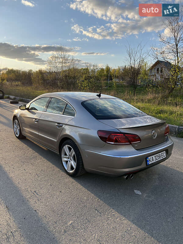 Седан Volkswagen CC / Passat CC 2013 в Киеве