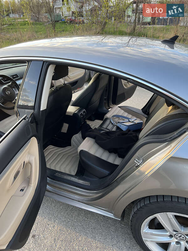 Седан Volkswagen CC / Passat CC 2013 в Киеве