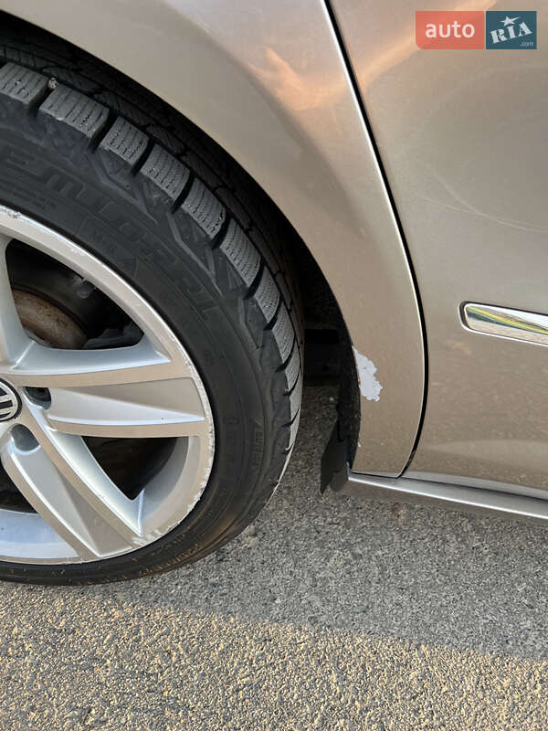 Седан Volkswagen CC / Passat CC 2013 в Киеве