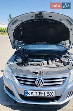 Купе Volkswagen CC / Passat CC 2010 в 