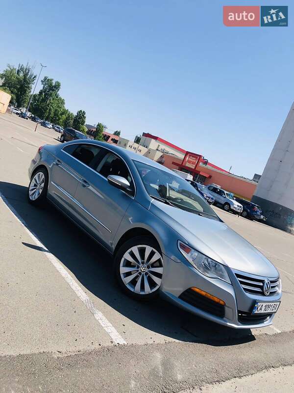 Купе Volkswagen CC / Passat CC 2010 в Киеве